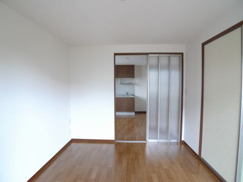 フォーレスタチバナ参番館 101号-3