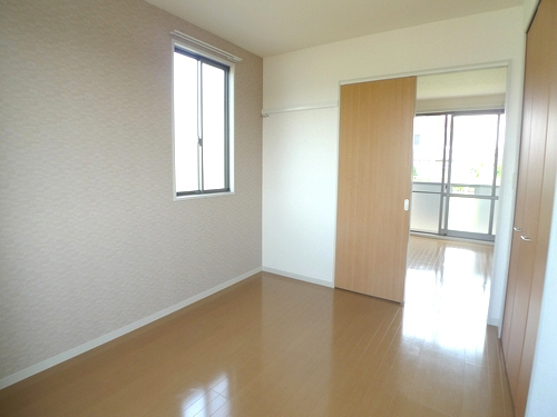 フォレストヒル薬師台参番館 102号-4