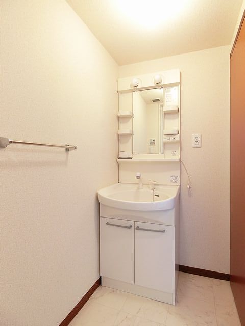 エミネンス 302号-8