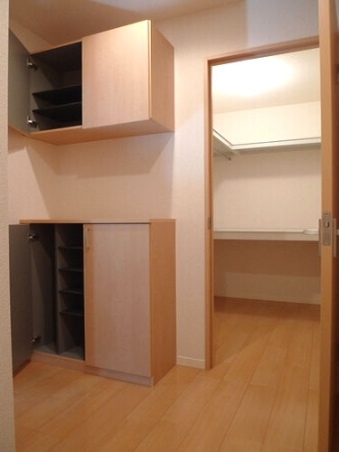 プラテリーア I棟 201号-11