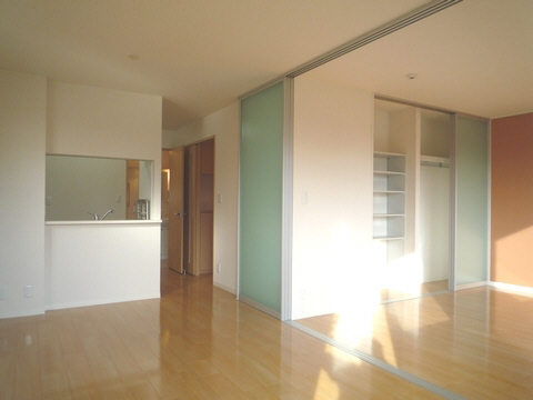 プラテリーア J棟 101号-2