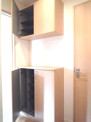 プラテリーア J棟 101号-6