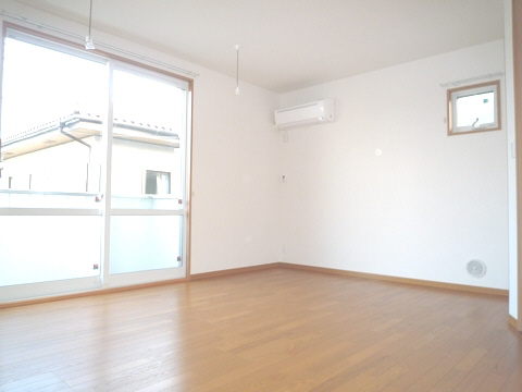 メゾン・ド・ソレイユ 201号-2