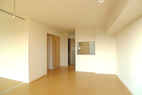 ハニーコートＢ 202号-3