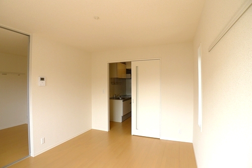 リラフォートA 202号-3