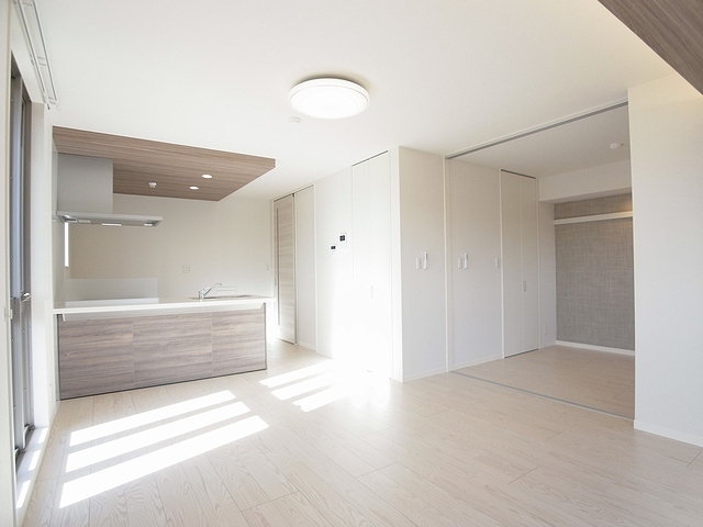 リッツガーデン学園南 201号-2