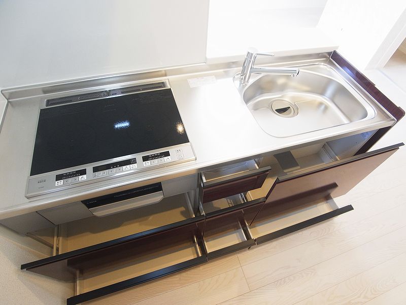 ロコ・ソラーレ 203号-4