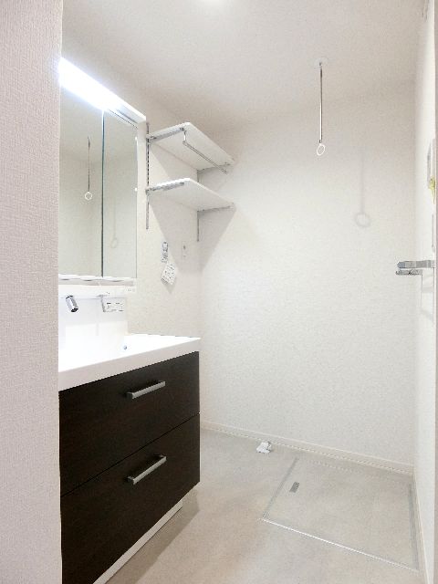 アベニュー栄和 102号-8