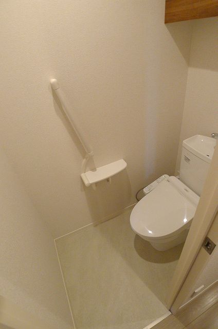 メゾン・セ・ラヴィ　Ⅱ 302号-9