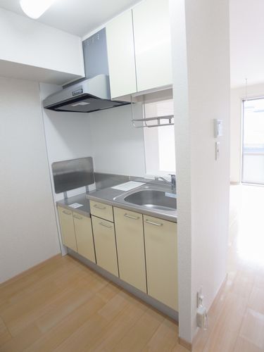 リリーガーデン二番館 202号-6