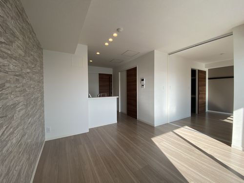 ラ・グラン・セット 302号-2