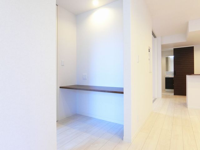 シャーメゾン天久保 206号-3