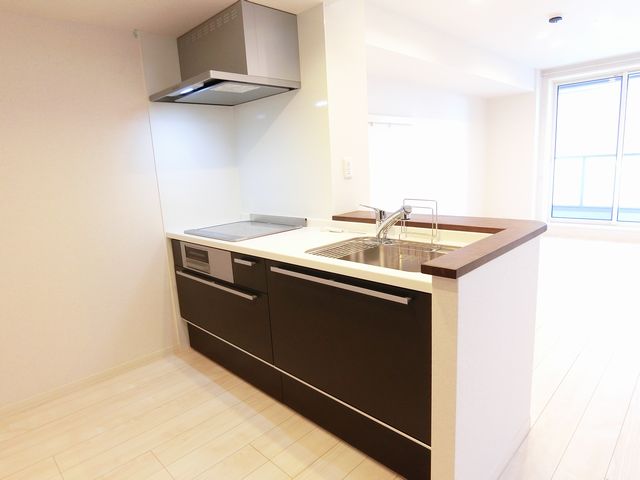 シャーメゾン天久保 206号-6