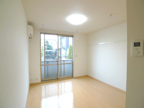 マストライフ守谷中央 104号-2