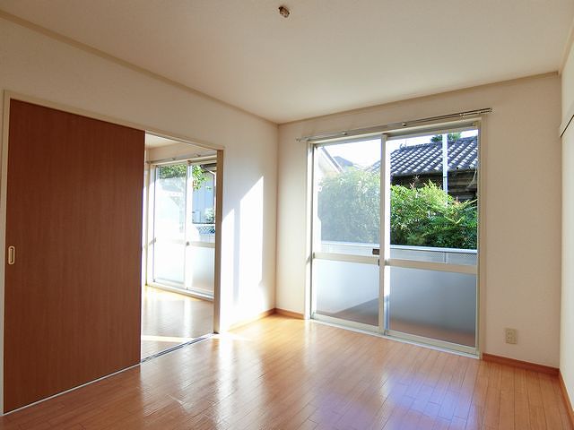 カーサ小室 101号-5