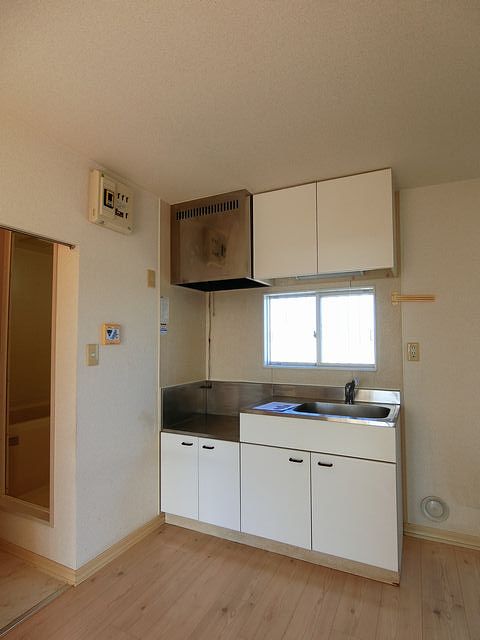 カーサ小室 202号-10