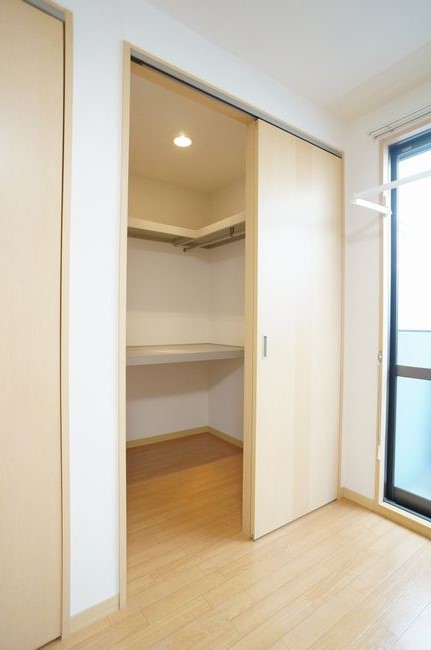 フローラ・セゾン 102号-3