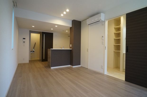 レフィアント 201号-4