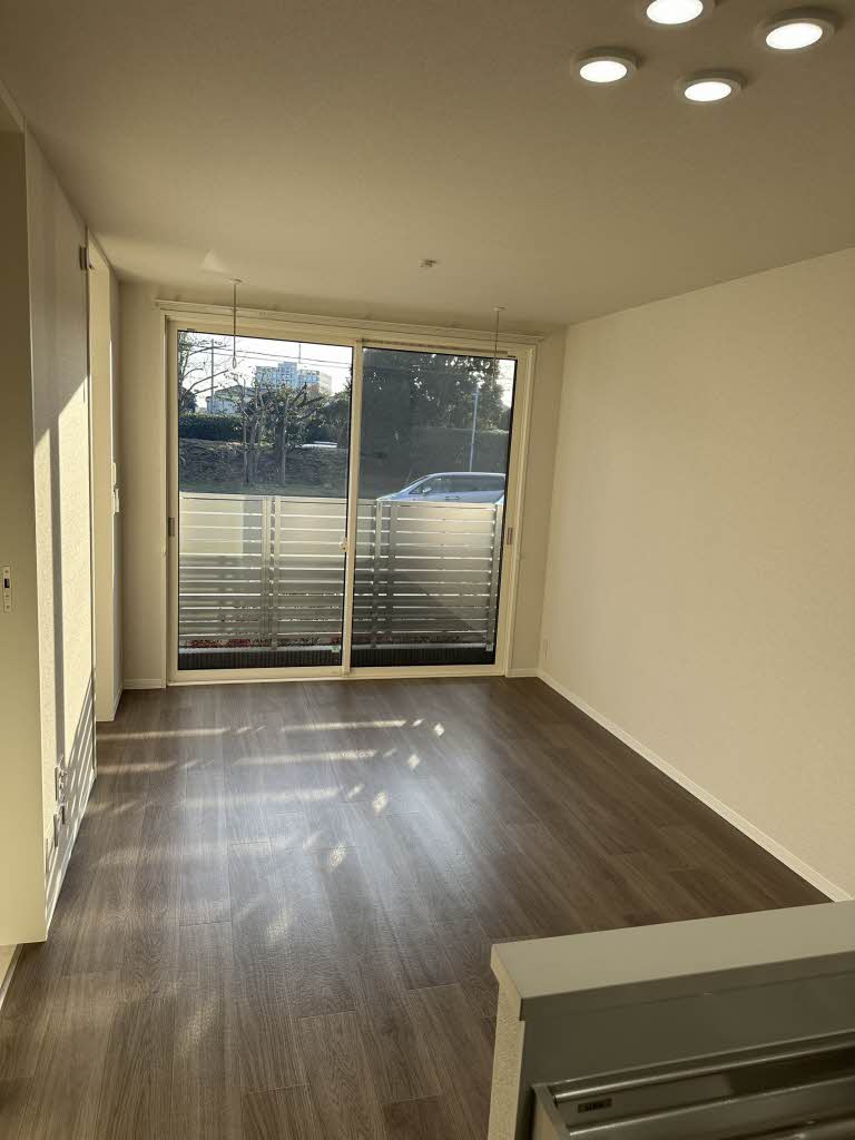 レジデンスアーク 102号-2