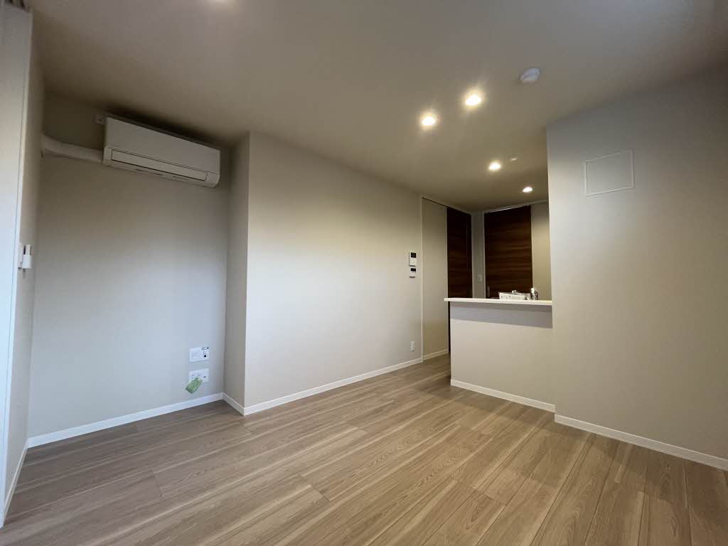 レジデンスアーク 301号-2