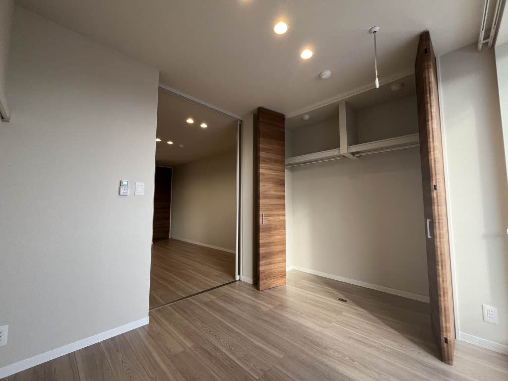 レジデンスアーク 407号-6