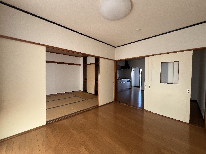 ヒルトップ・ガーデン 201号-3