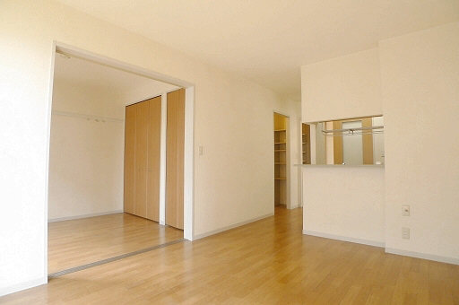 ウィスカー・ヴィレッジ 102号-2