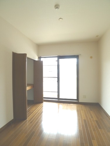 サン・ステージ 106号-2