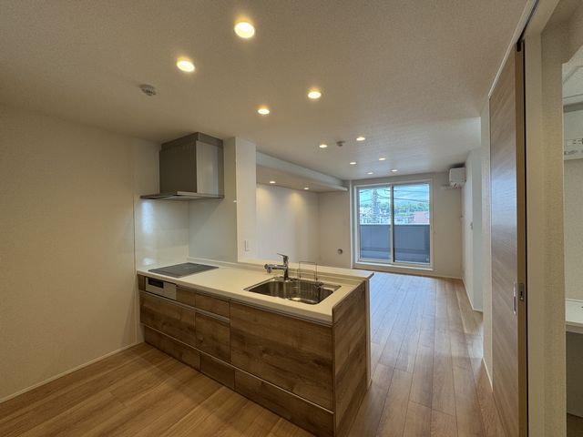 Ｍａｌｉｅｎａ 301号-5