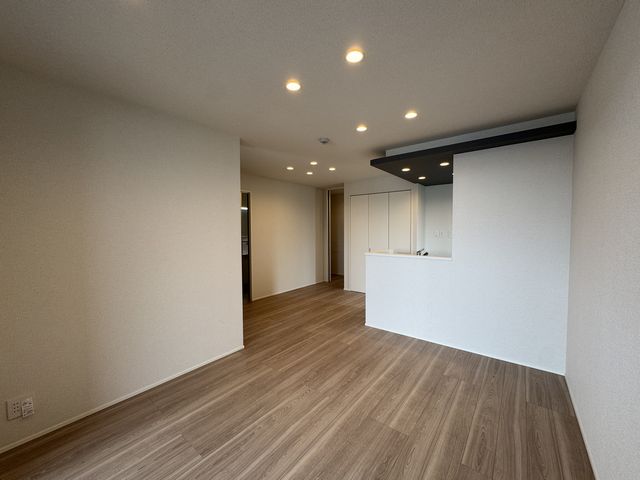 Ｍａｌｉｅｎａ 303号-6