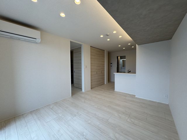 Ｍａｌｉｅｎａ 305号-8