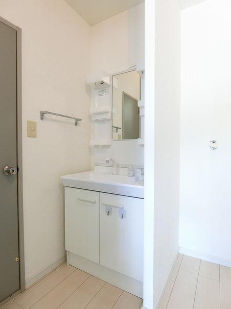 サンライフ　あやめ 102号-8