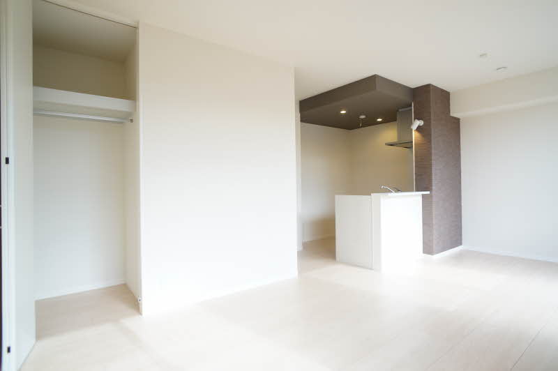 イゾーラ 203号-3