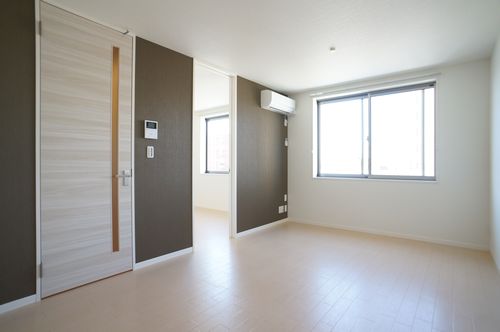 ルピナス市川 301号-2