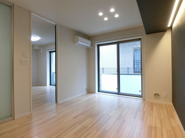ルミエール駿河台 303号-2