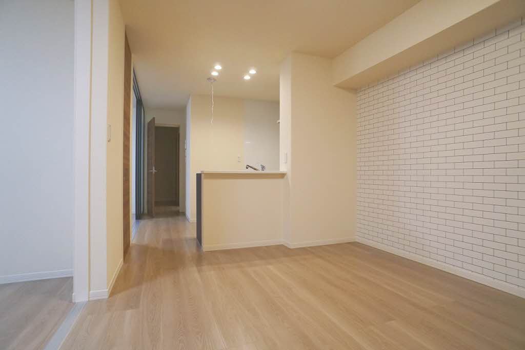 グランシャリオ原木中山 203号-2