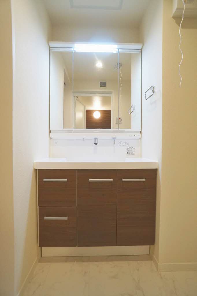 グランシャリオ原木中山 203号-10