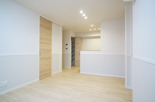 ヴァン・エ・ルミエール 301号-4