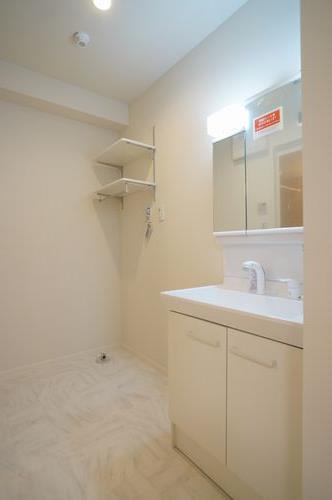 ヴァン・エ・ルミエール 301号-8