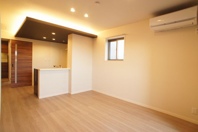 ビレッジ夏見 102号-2