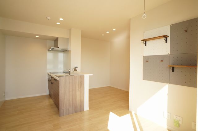 カステール 305号-3