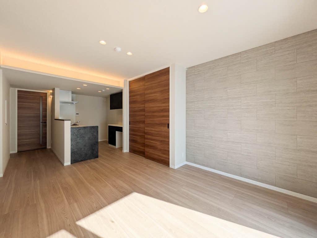 グランデアルベロ南八幡 201号-2