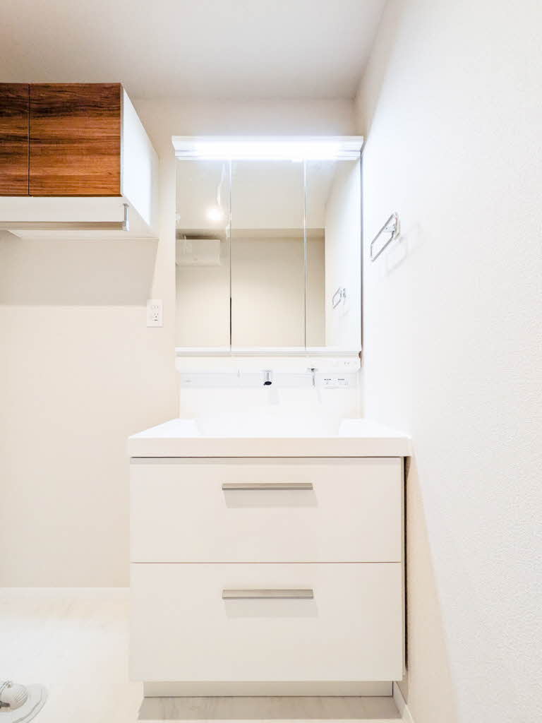 ＦＩＲＳＴ　ＳＣＥＮＥ　５番館 201号-8