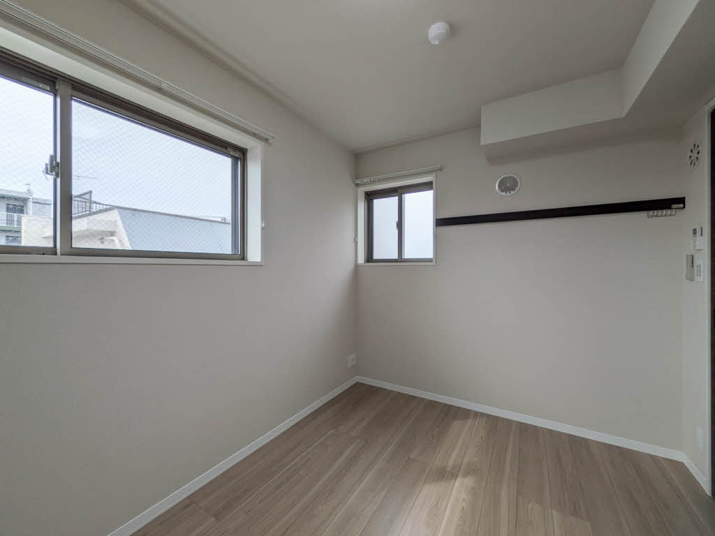 FIRST SCENE 5番館 302号-9