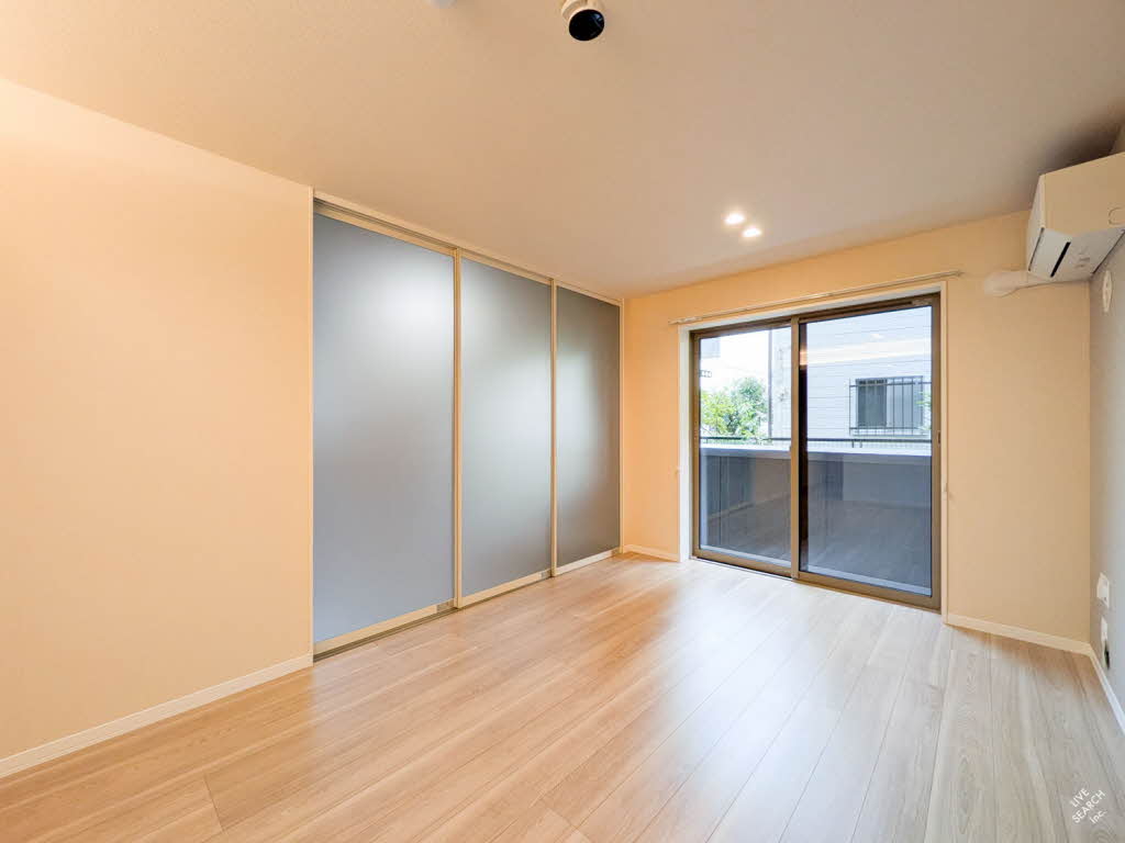 デルフィ陸番館 102号-3