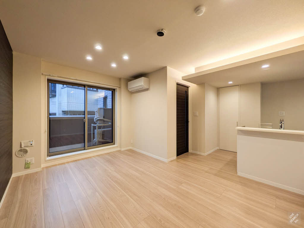 デルフィ陸番館 205号-2