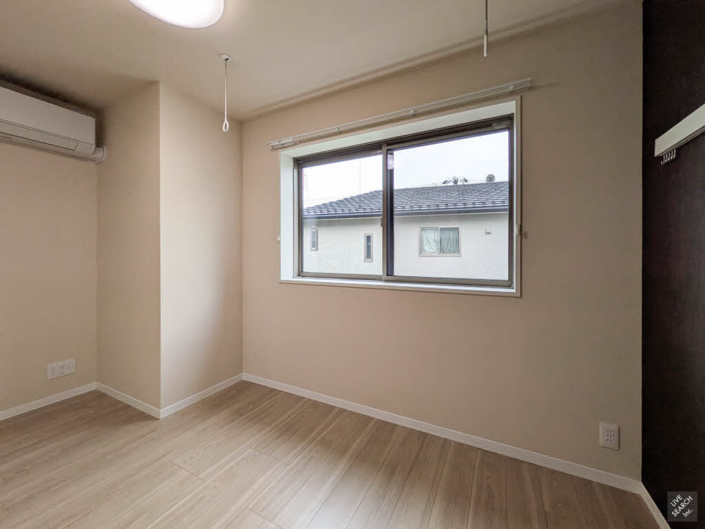 デルフィ陸番館 208号-6