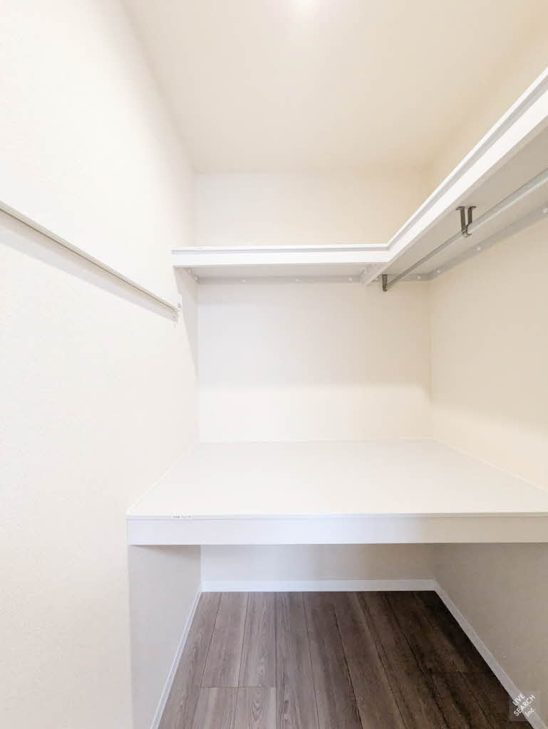 デルフィ陸番館 303号-8