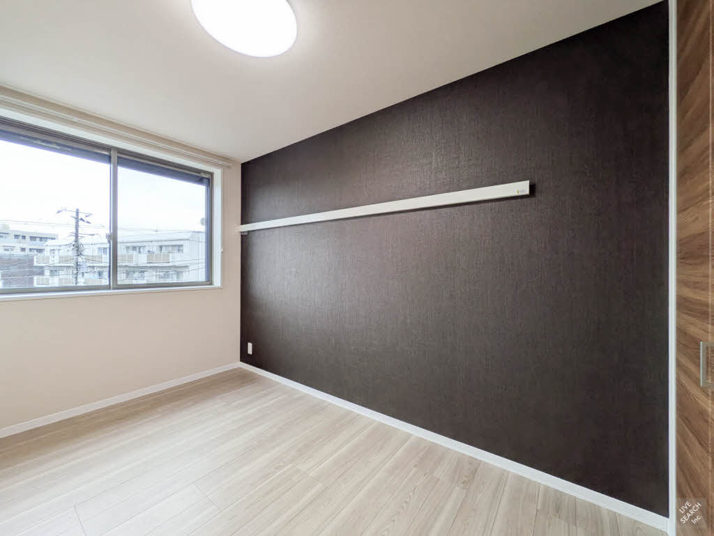 デルフィ陸番館 306号-5