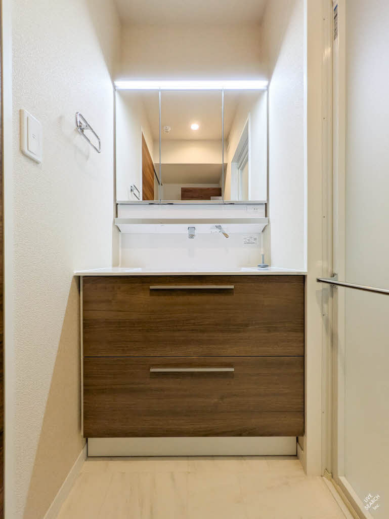 デルフィ陸番館 307号-10